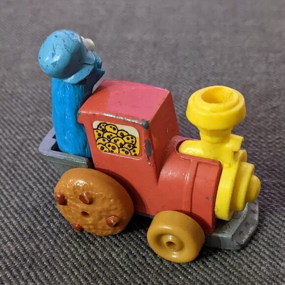 VINTAGE! Sesame Street Cookie Monster Die Cast Car / Train from 1981 - Picture 4 of 5